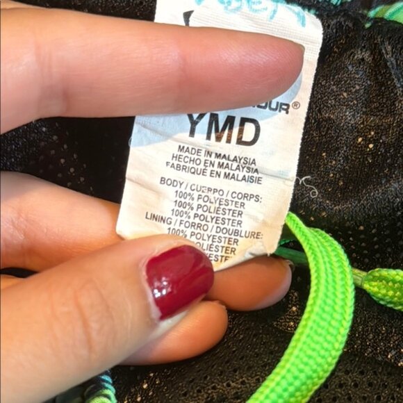 Under Armour Dynamic Pattern Shorts - Green and Blue Kids 10/12 - Picture 2 of 3